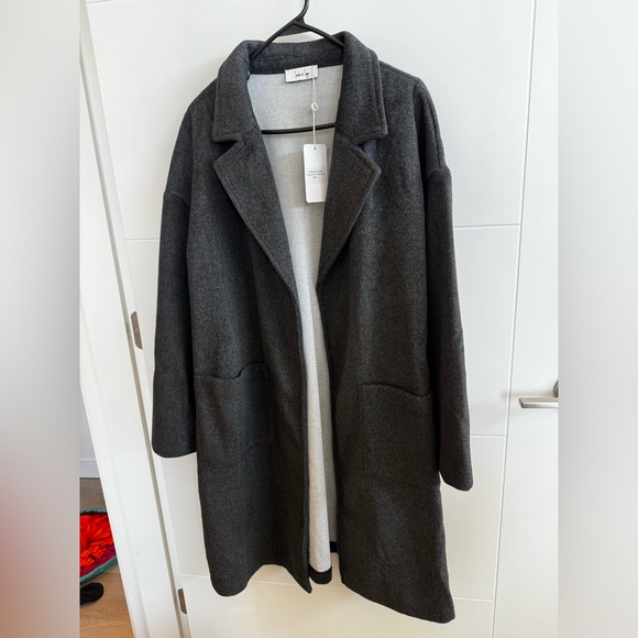 Women's Gray Overcoat Sadie and Sage - Picture 2 of 3